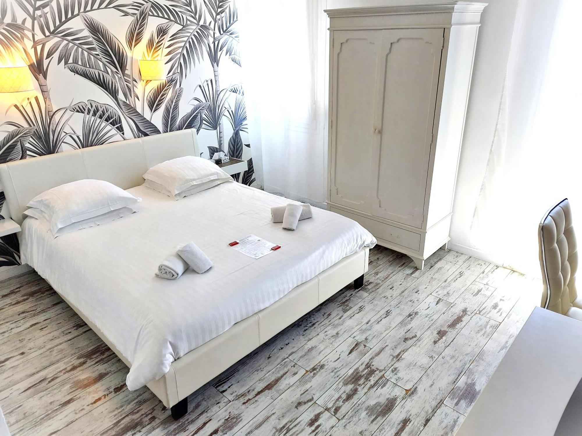 Hotel Les Jardins De Bormes, Sauna & Jacuzzi Номер фото